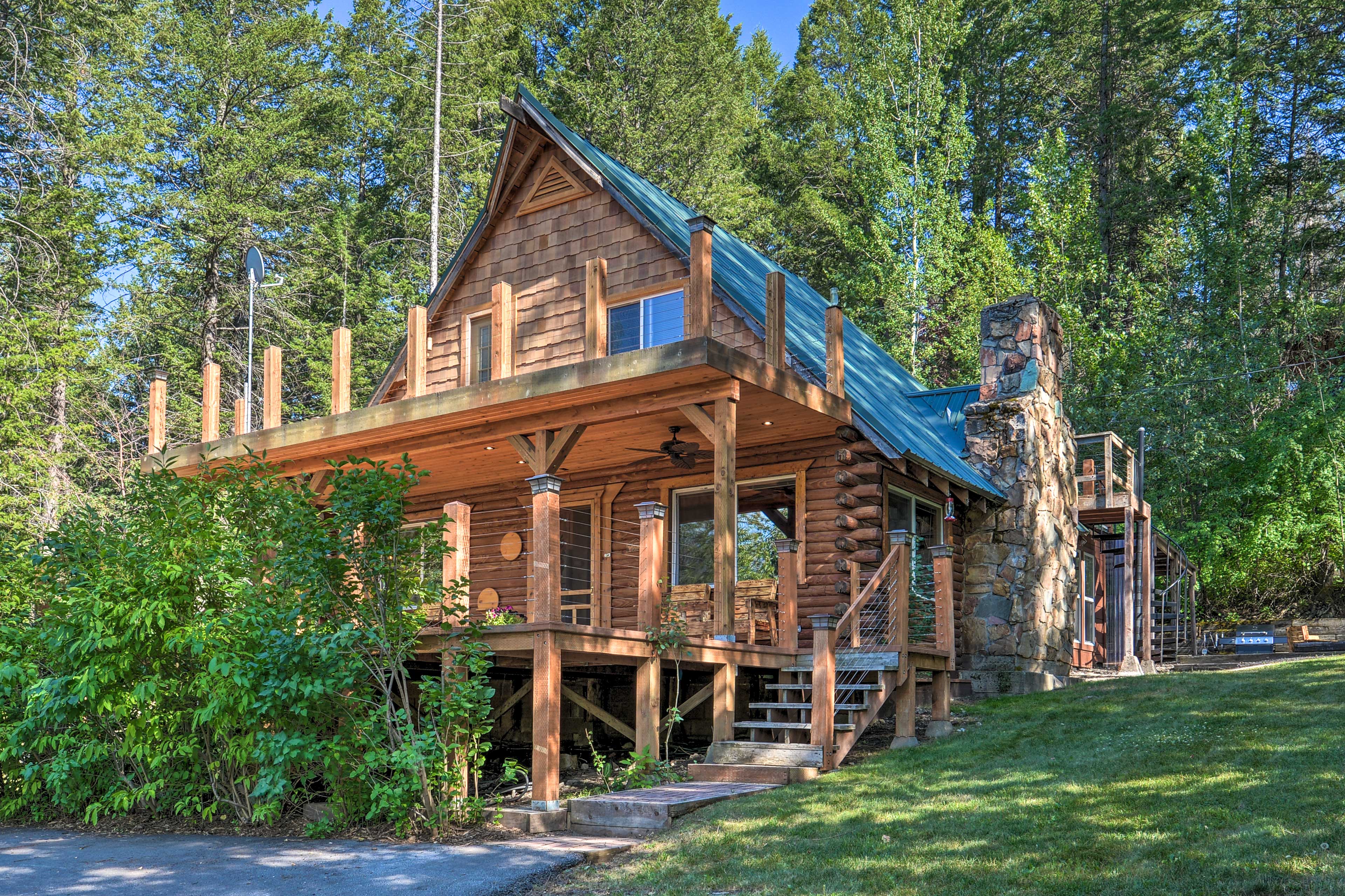 Mountain cabin 山小屋 Alpine Adventures: Cozy Log Cabin w/ Deck & Views! - Cabins