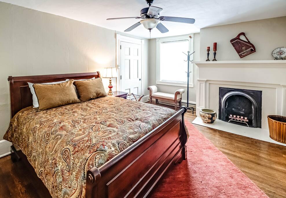 The Litz Mansion Room 1 The Litz Suite Houses for Rent in Tazewell