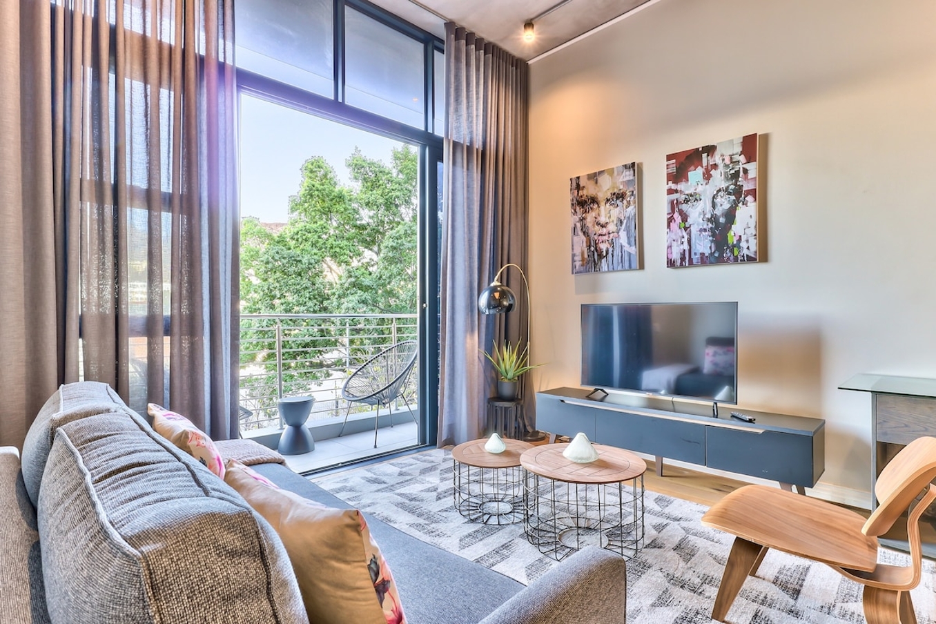 Mountain Facing Designer Apartment