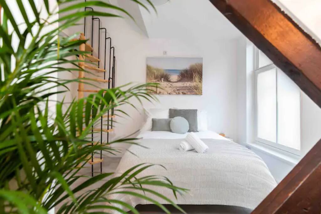 Vitamin Sea Family Loft next to the Beach — The Hague stay