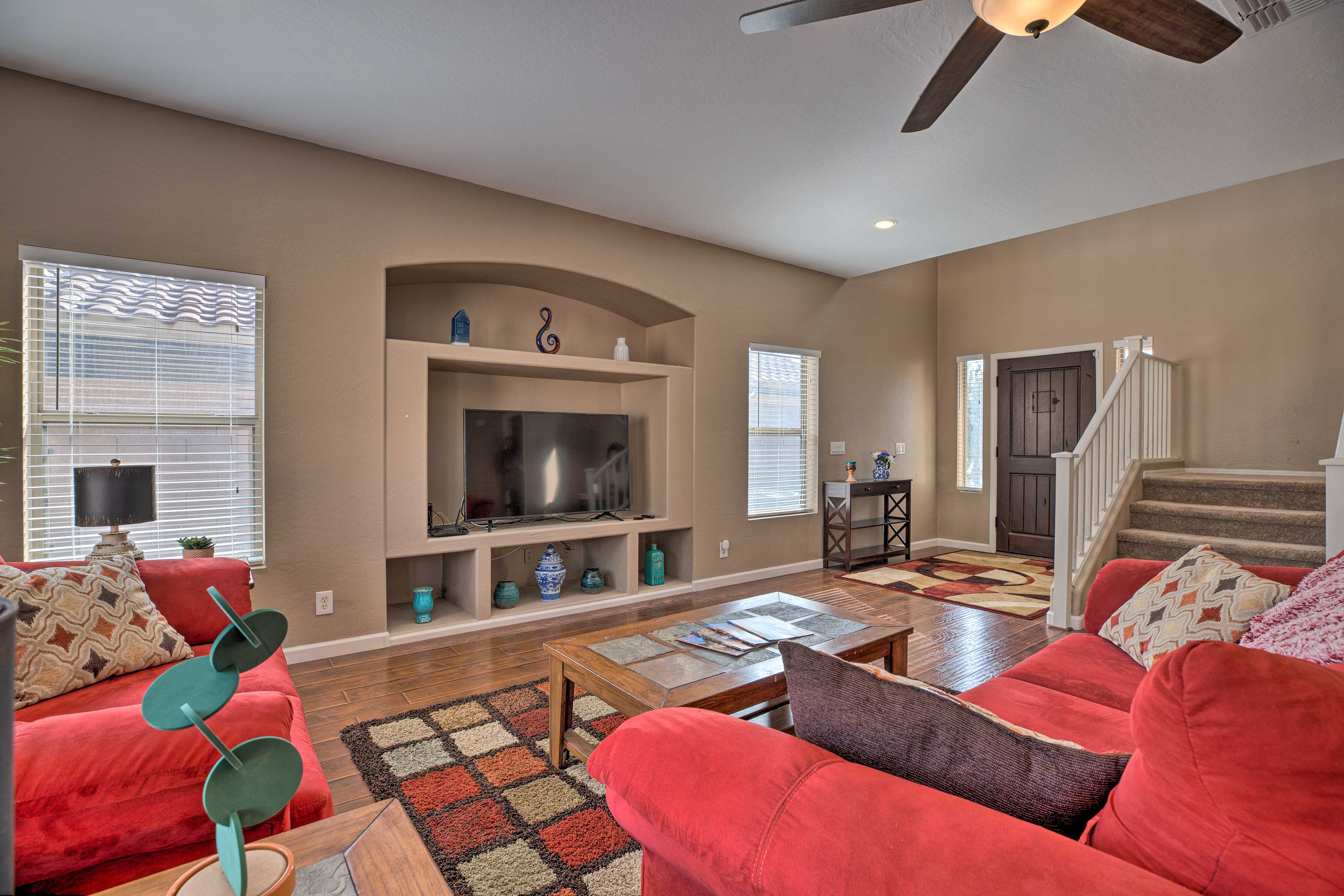 Maricopa Home w/ Outdoor Seating, 2 Mi to Golf!