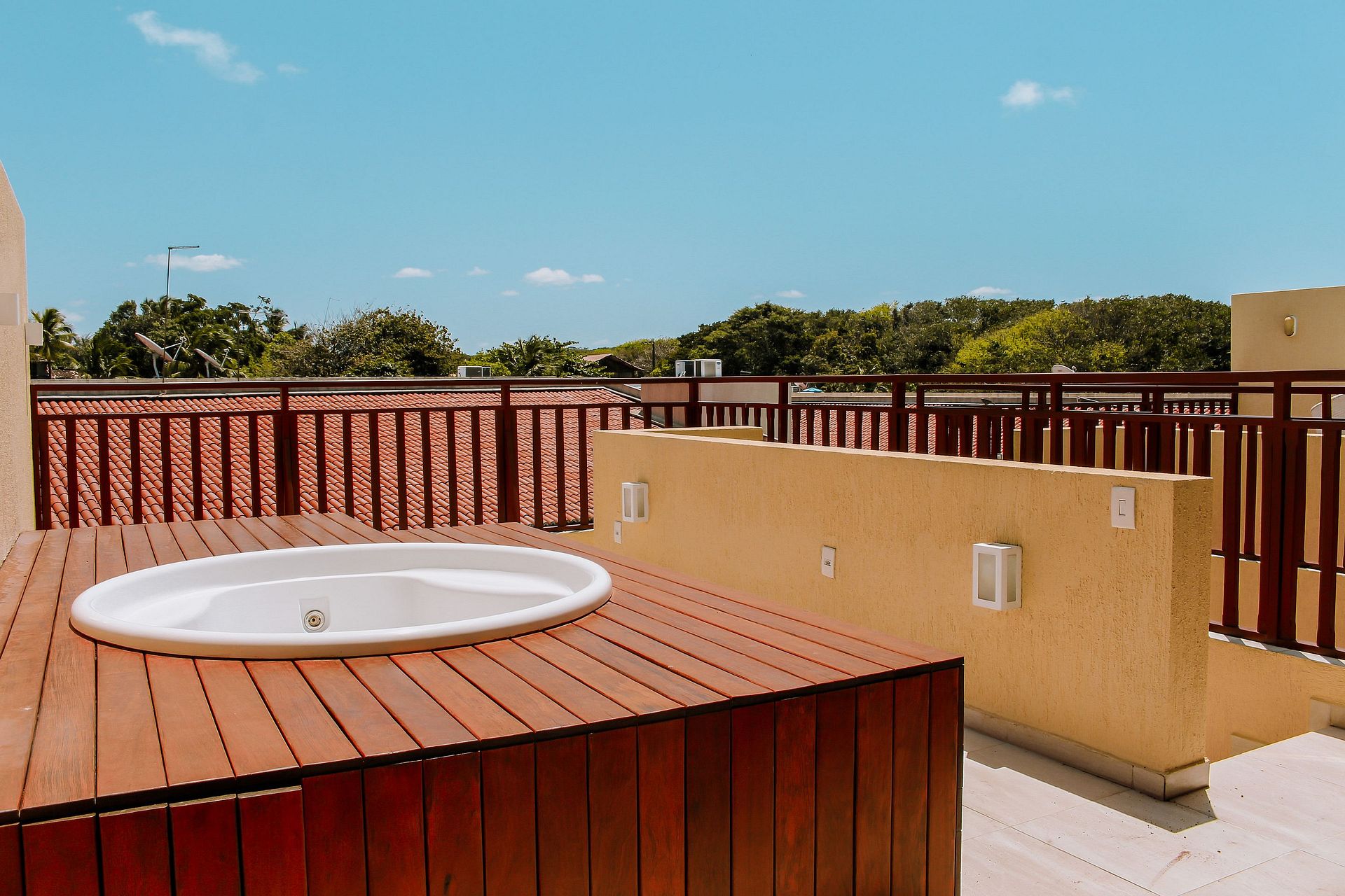 Qavi - Triplex with Jacuzzi in the center of Pipa #SolarÁgua181