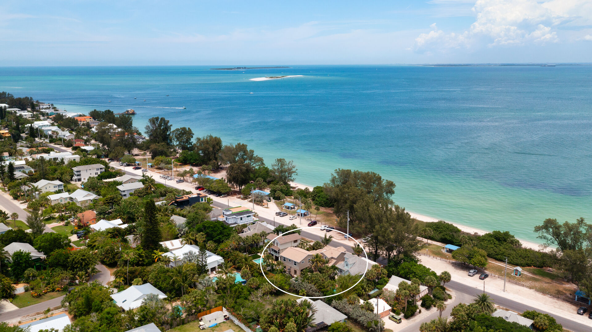 Bayview w/putting green! Walk to Beach & Pine Ave!