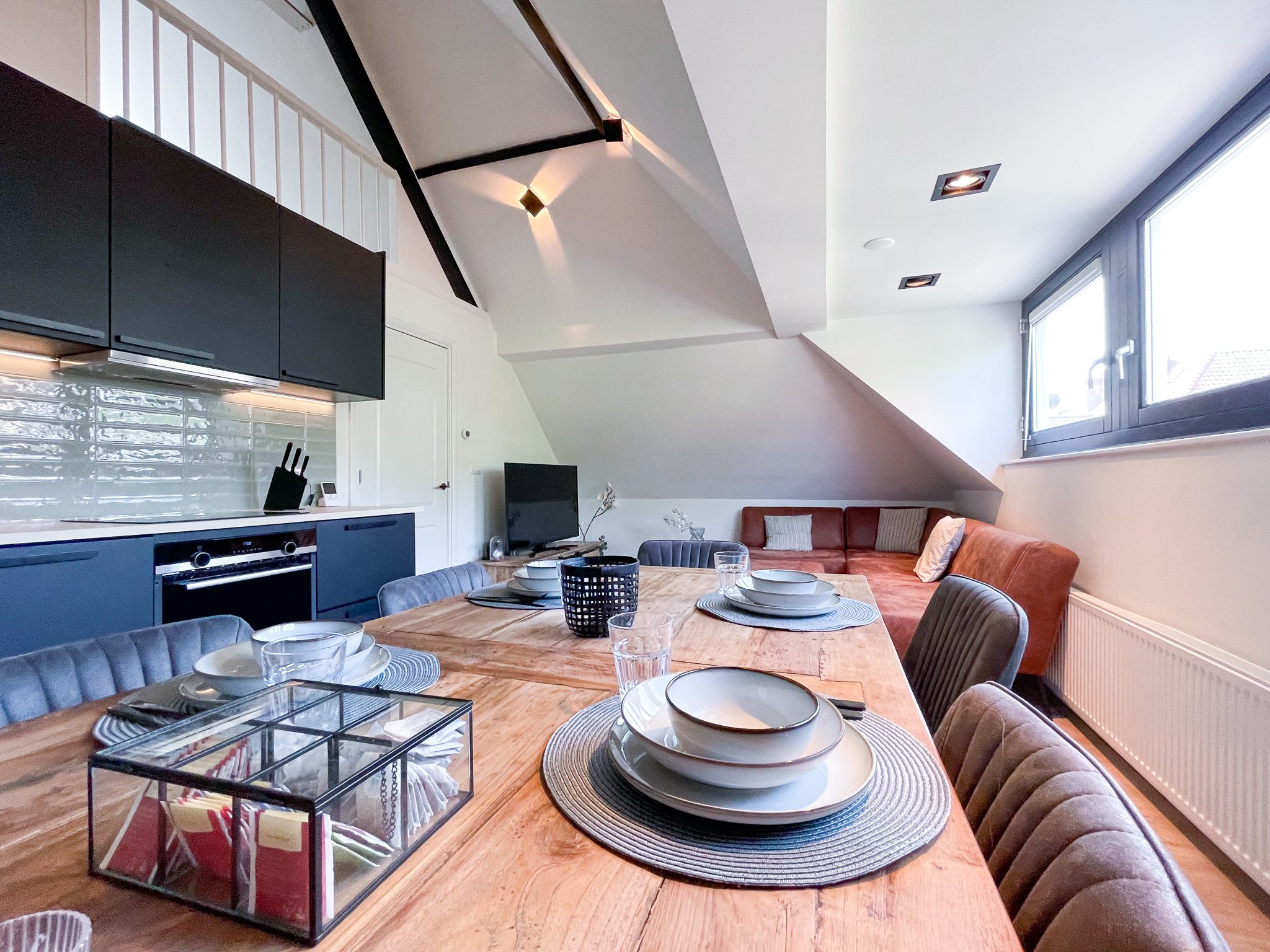 Modern and bright 3 bedroom apartment — The Hague stay