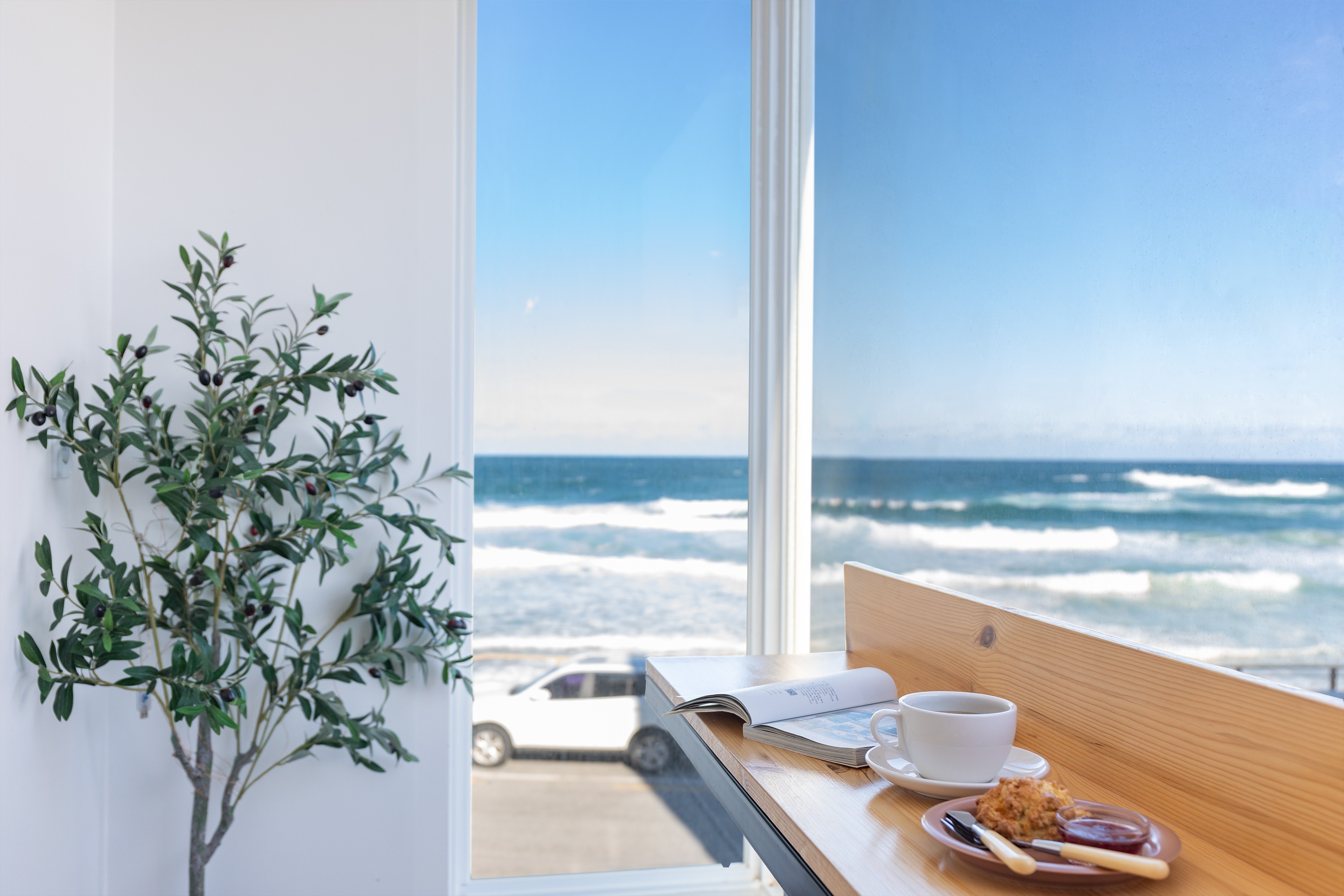 Gamseong Space 204 near Gangneung Sea (Half Ocean View)