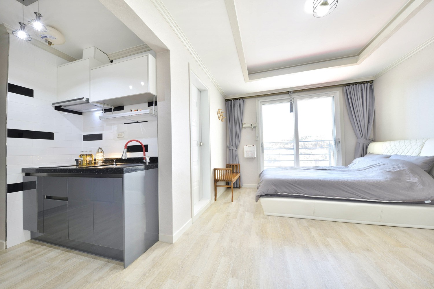 C304 of the healing accommodation 5 minutes on foot from Jangho Beach