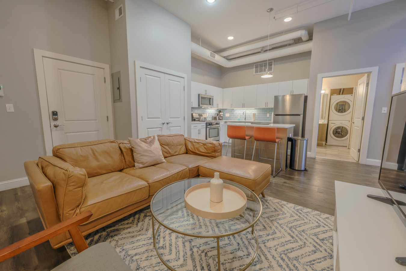 Washer/Dryer in-unit! Close to MGH & Beacon Hill