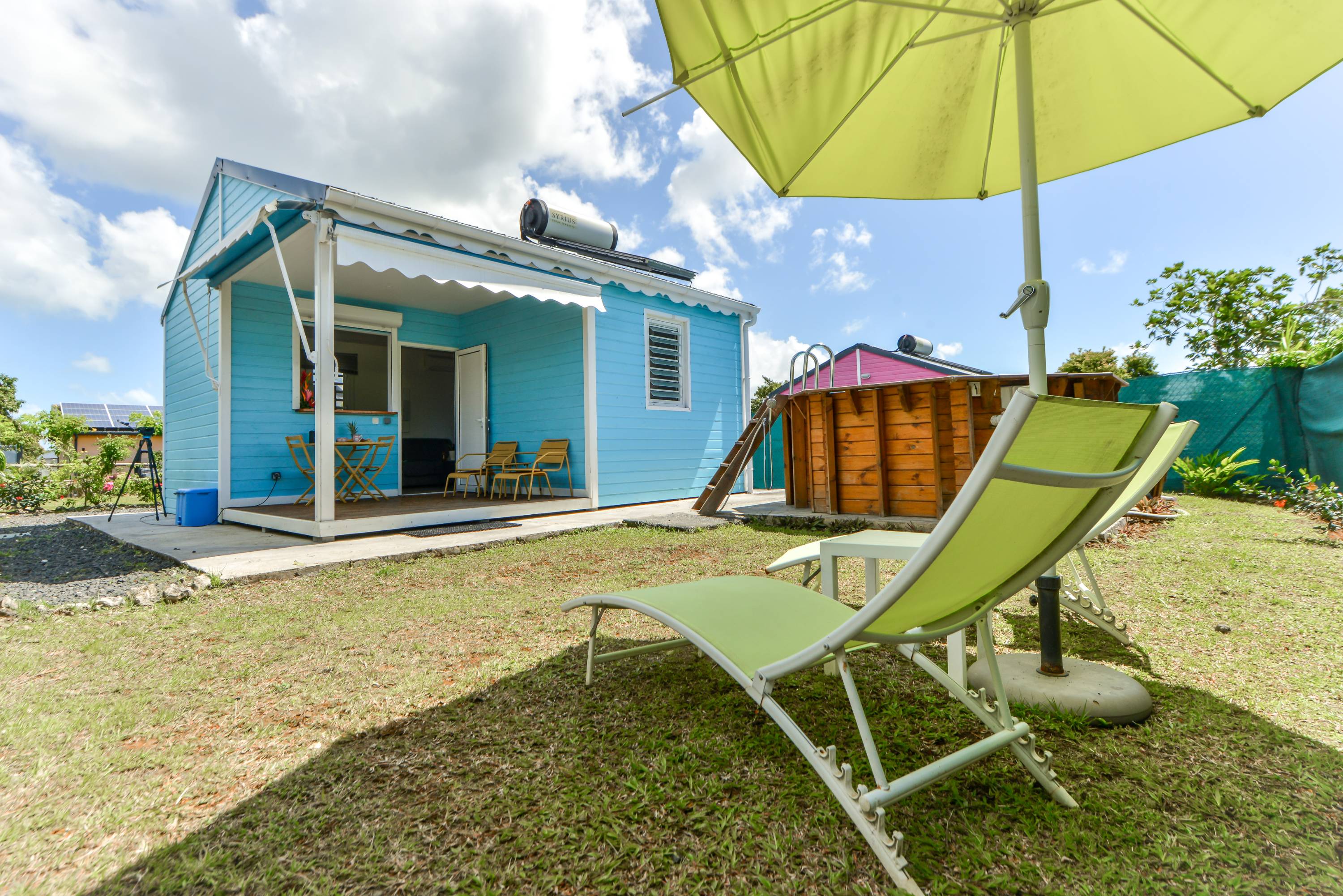 Modern Bungalow, Individual pool and private garde