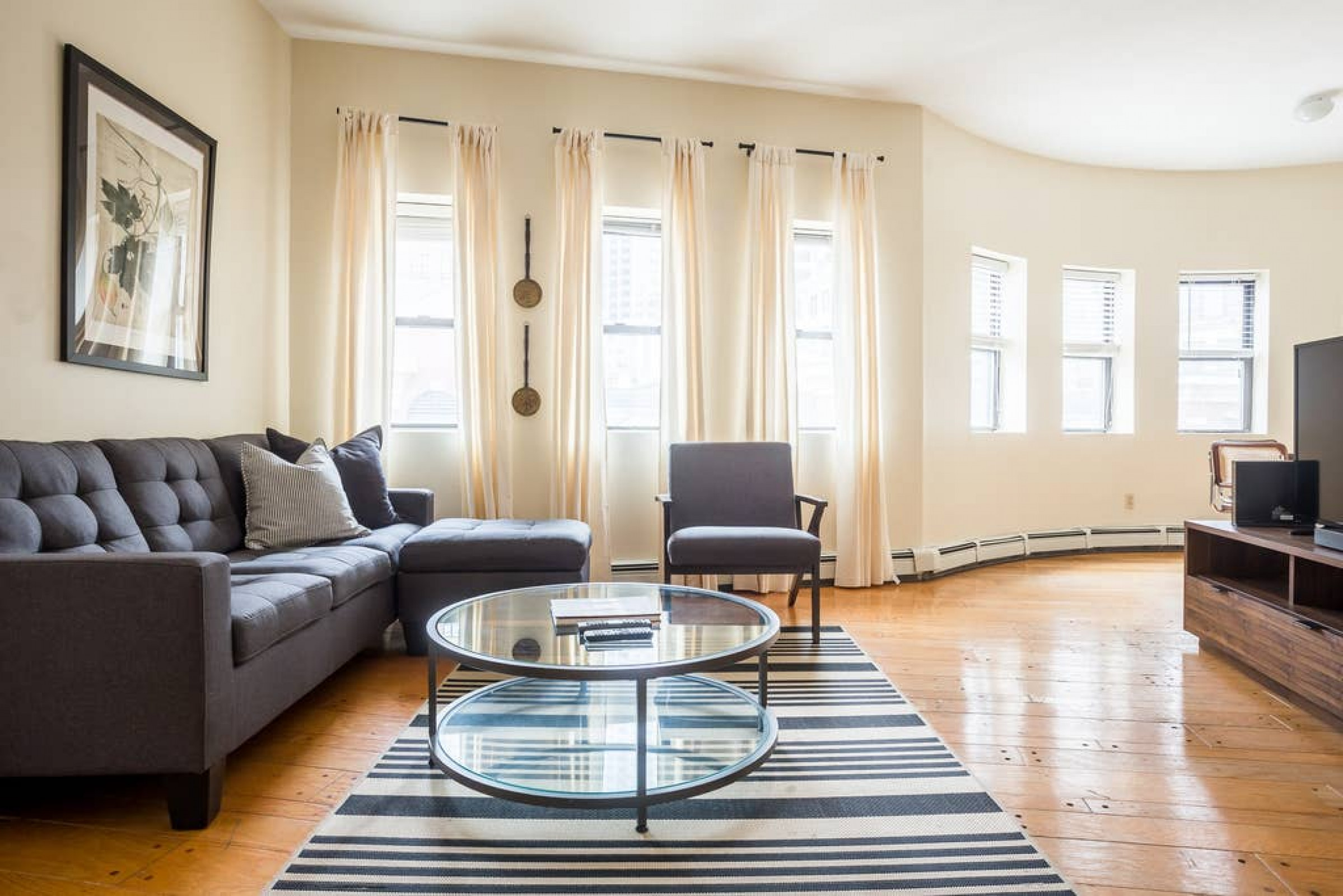 Beautiful 1BR on Top Floor in Downtown Boston