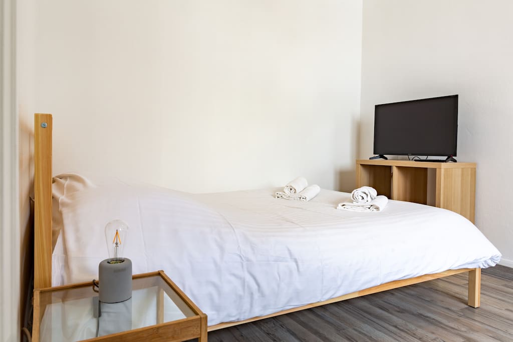Studio neuf et tranquille en plein coeur de ville/Siam ...