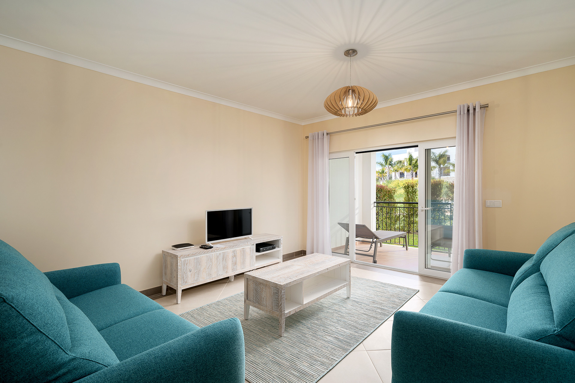 Charming Cabanas de Tavira Apartment, Ideal Homes