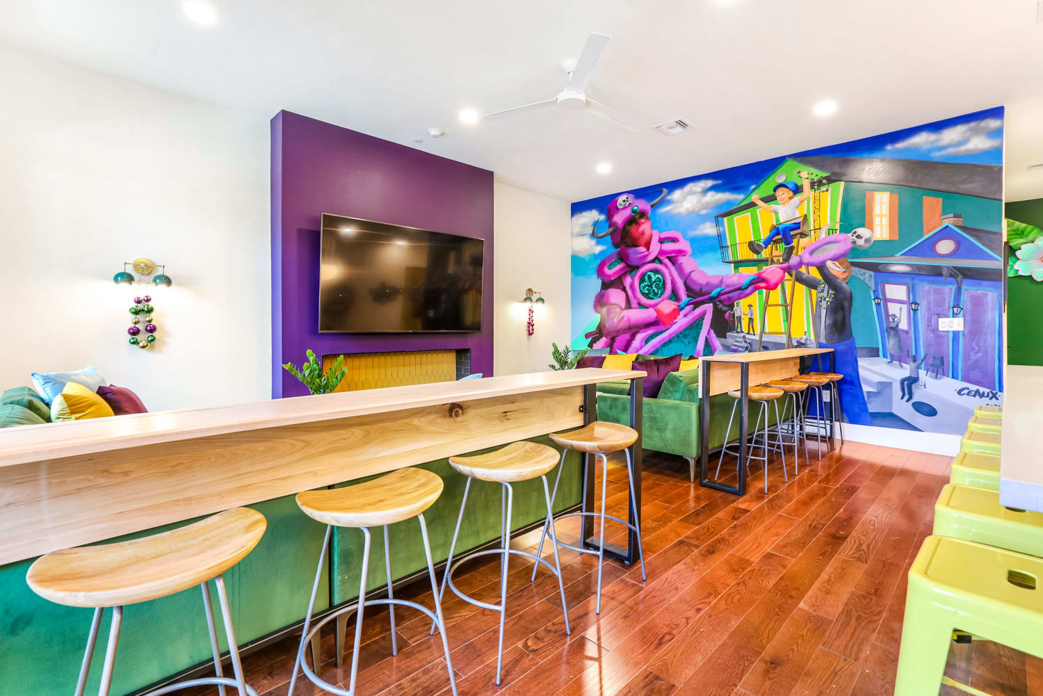 The Syd Mardi Gras Magic Heated Pool & Oasis Apartments for Rent