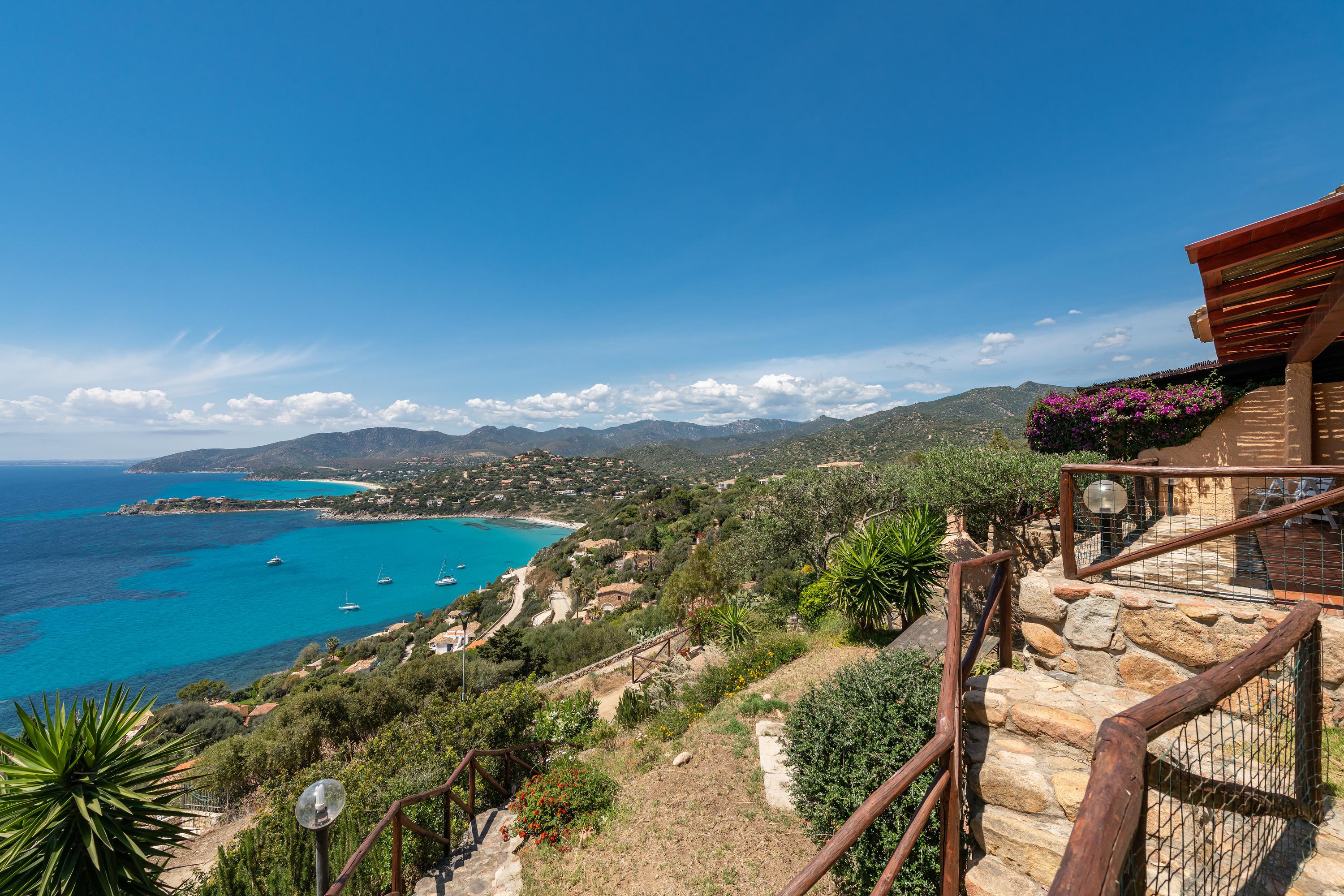 Casa Vacanze Villa Gianna con Vista Mare, Wi-Fi, Terrazza e Giardino ...