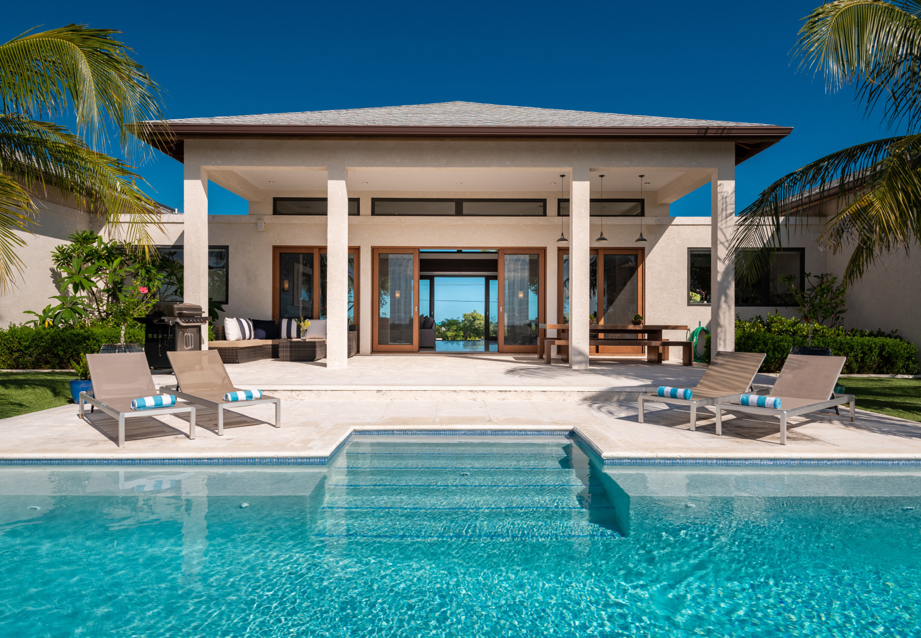 24 Dolphin Lane Villa