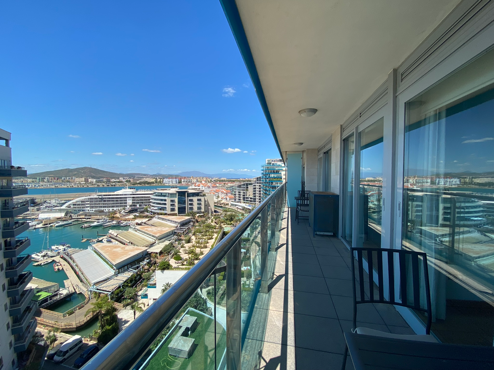 Majestic Ocean Plaza apartment with stunning views