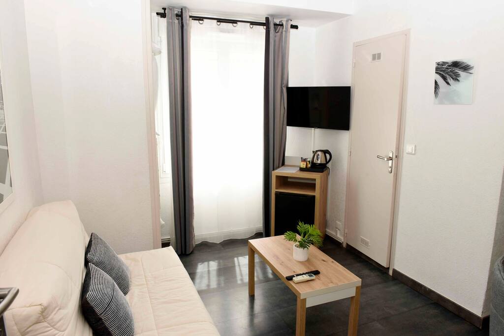 1 1 1 1 1 1 1 1 1 1 1 1 1 1 1 Notre Chambre Familiale Hotels For Rent In Balaruc Les Bains Occitanie France