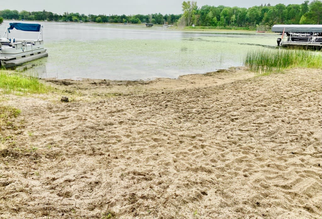 The Bax Cab White Sand Lake Retreat Houses for Rent in Baxter