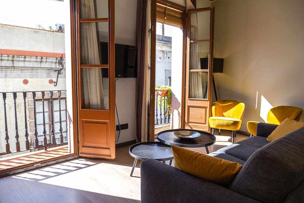 Luxury 2 bedroom 2 bathroom apartment with balcony