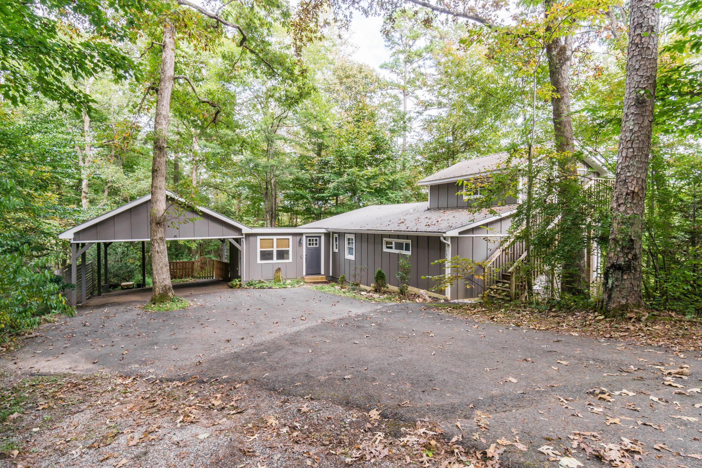 Designer Getaway-Hot Tub, 4 Minutes to Dahlonega