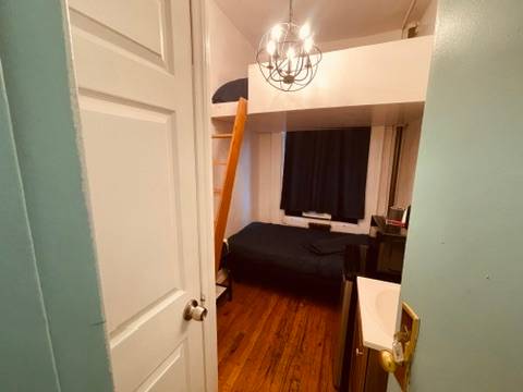 Room in Chelsea 4 (Shared Bathroom)