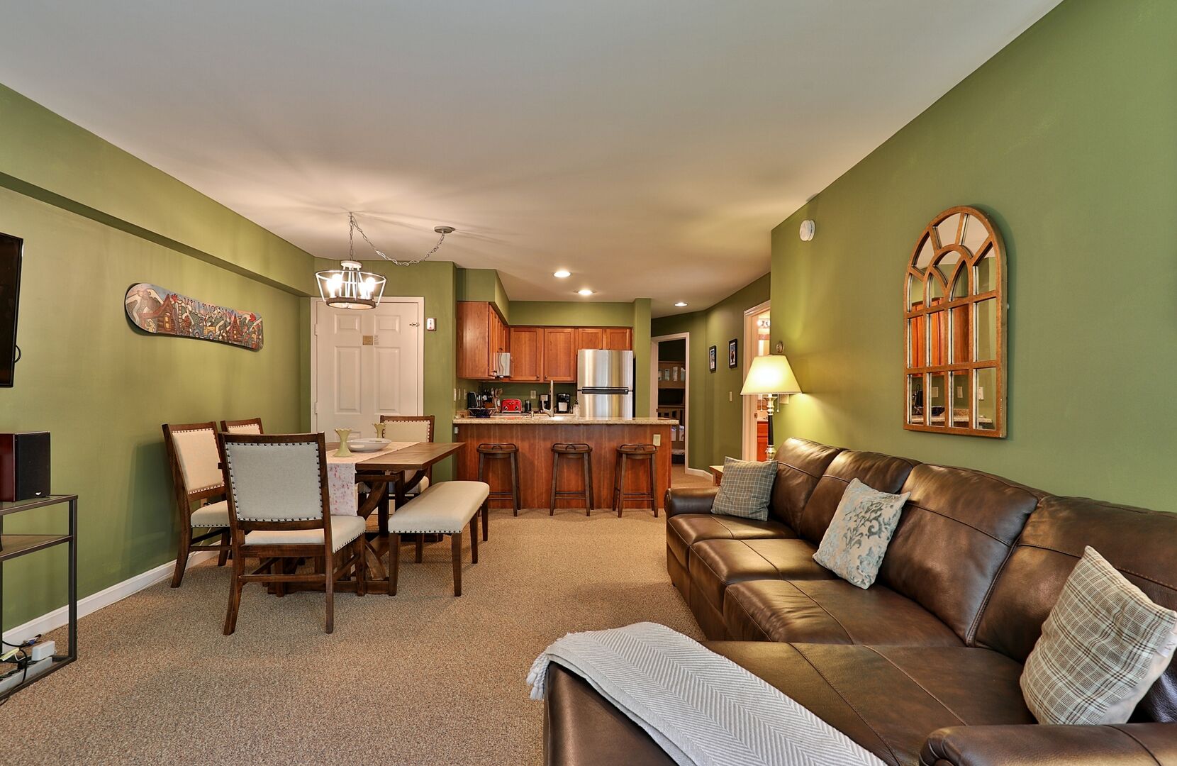 The Pico Escape: 3BR/2BA Ski On/Ski Off at Pico