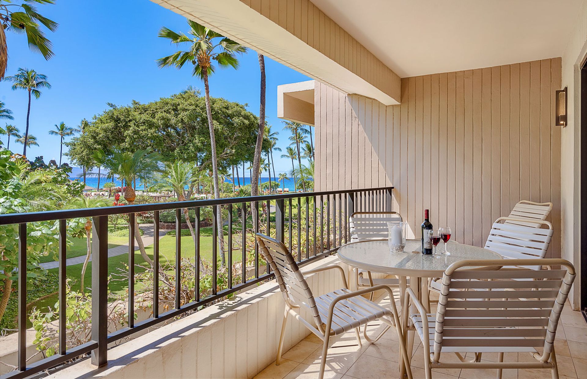 Prime Interior Courtyard Location with Ocean Views in Lahaina, Hawaii