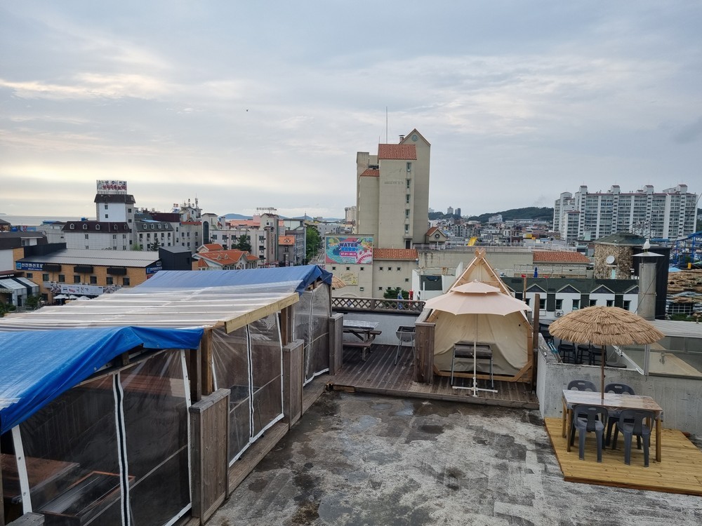 Unit 308 to take away the stress in everyday life (rooftop private barbecue)