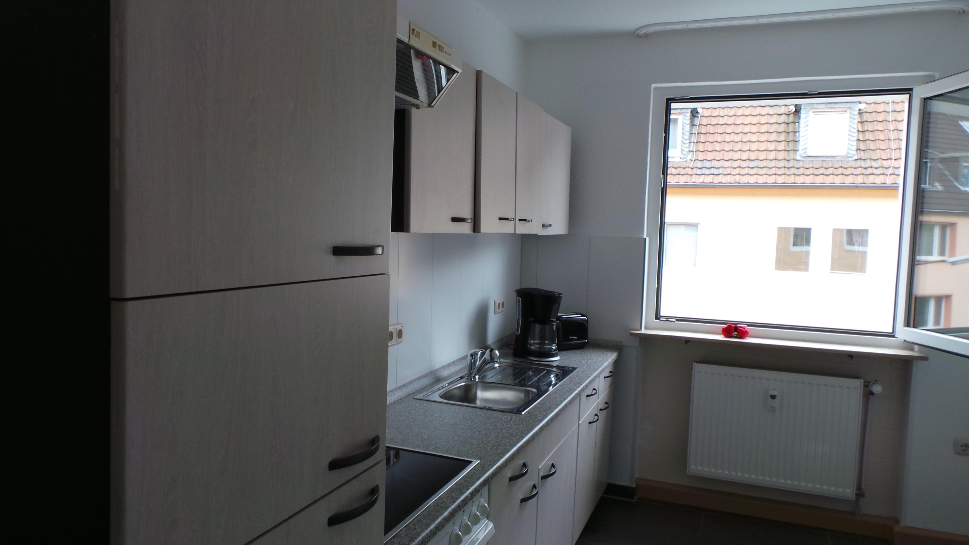 Zimmer mit Gemeinschaftsbad und Küche Wohnungen zur