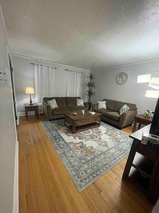 Pine Hills Stay 1 Bedroom in TENTH WARD, Albany