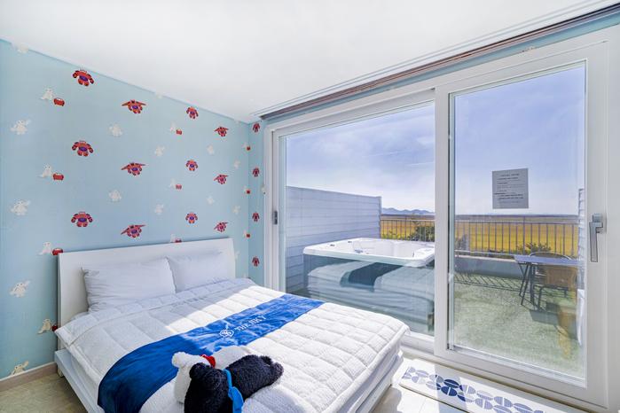 Room to heal while looking at the sky, Sky Terrace couple unit 203/Spy not allowed