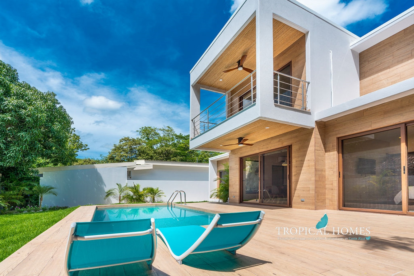Playa Potrero: Stunning modern 3 Br, 3.5 bath home