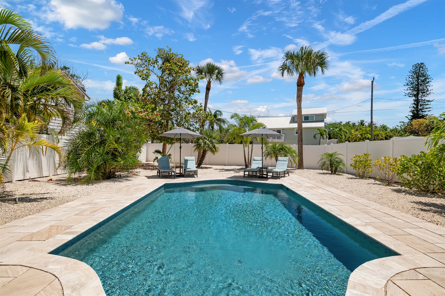 Jacaranda Gem by Beach Boutique Rentals