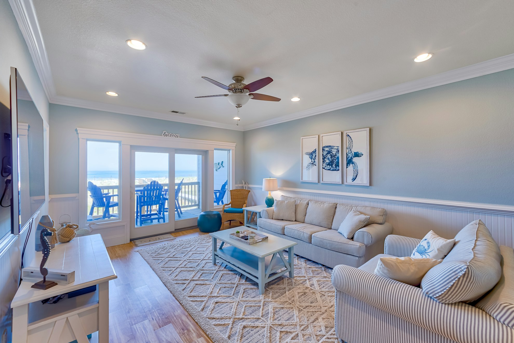 Open 2BR Oceanfront | Balcony | Pool