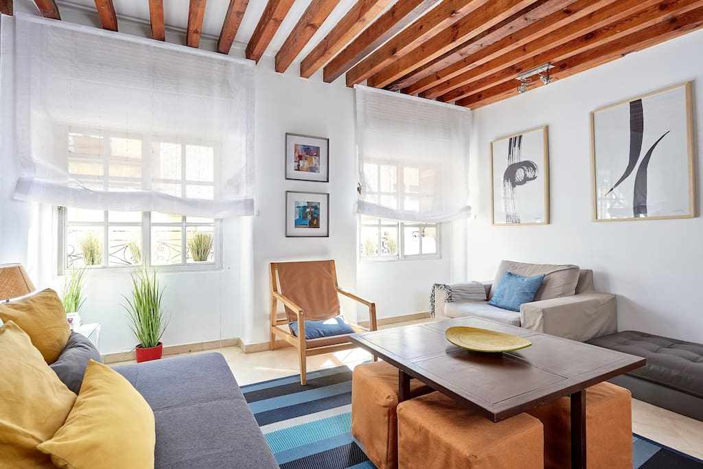 Centric, Quiet, Bright Apartment- seasonal rental