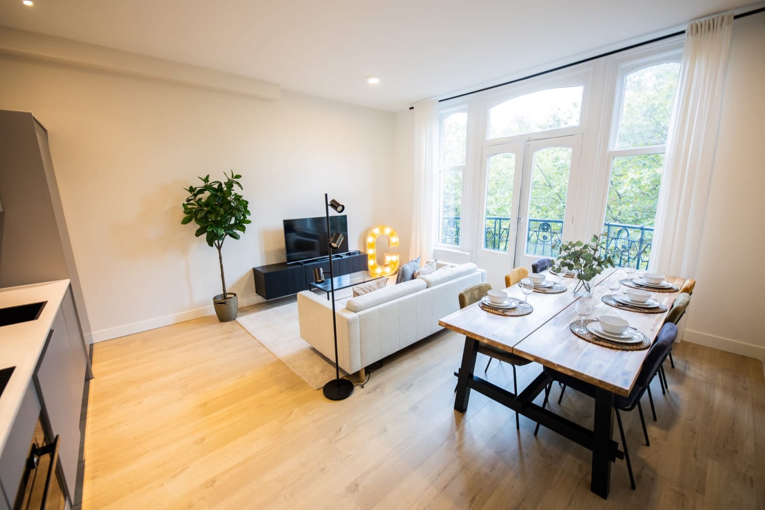Great 3 Bedroom Serviced Apartment 98m2 -MNLG- — Rotterdam stay