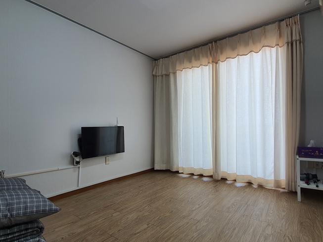 Warm Room, Ondol Room 1