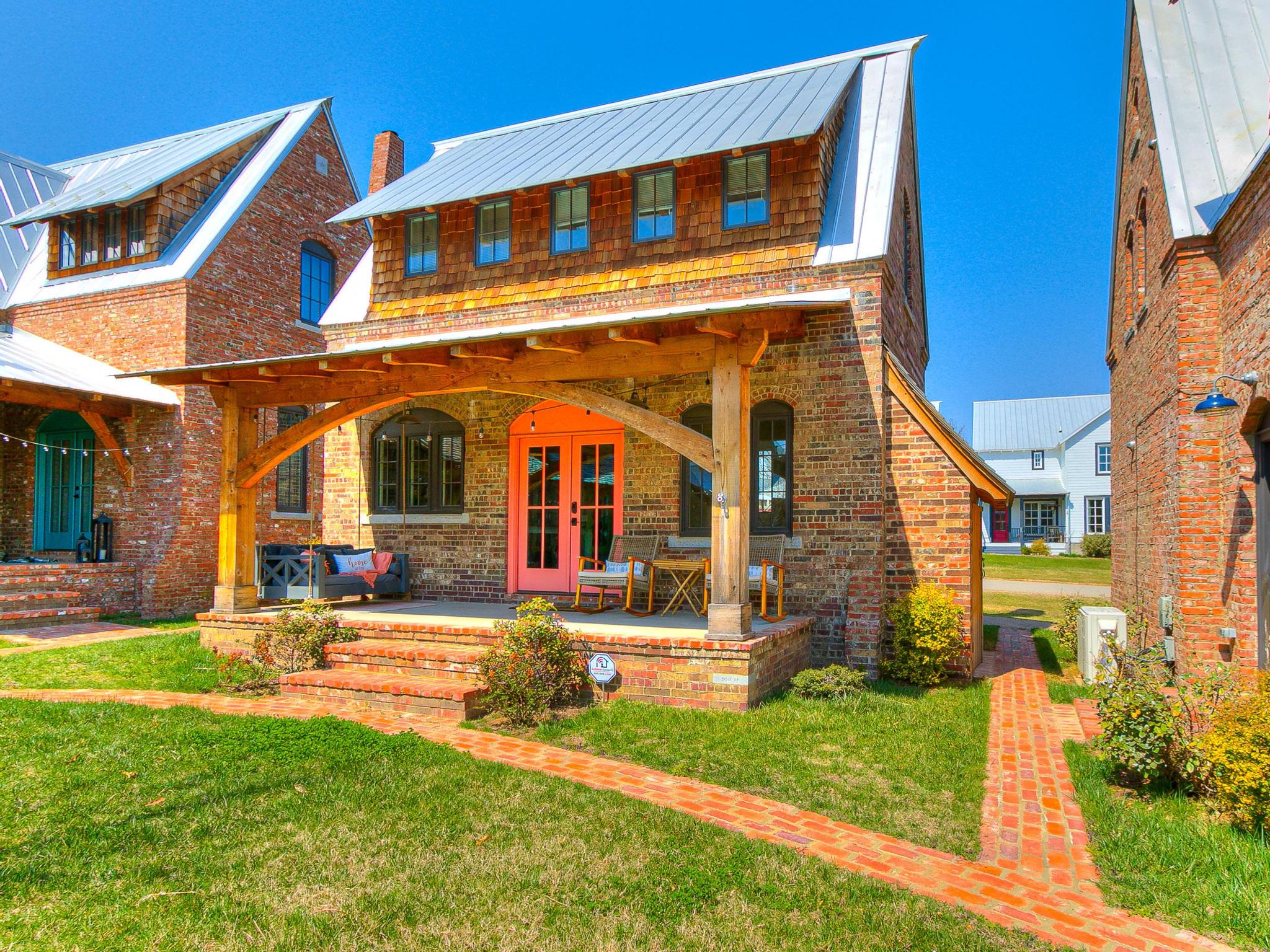 Carlton Landing-The Coral Cottage