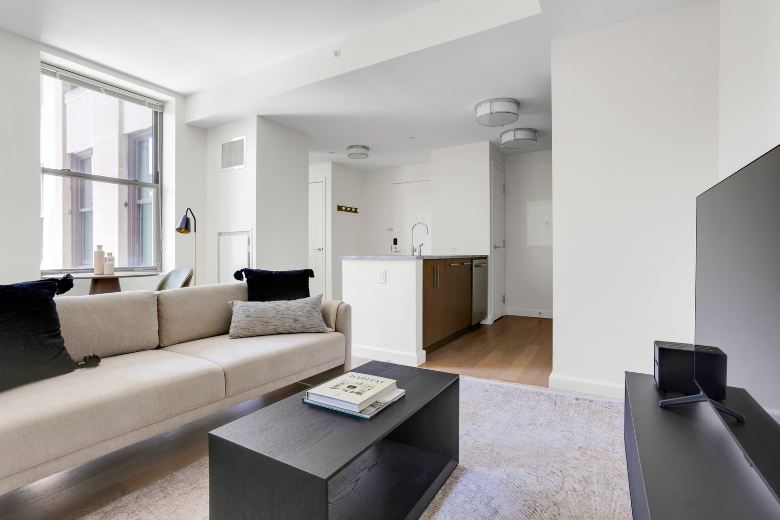 Blueground | Back Bay, w/d & gym, walk to t in Bay Village, Boston