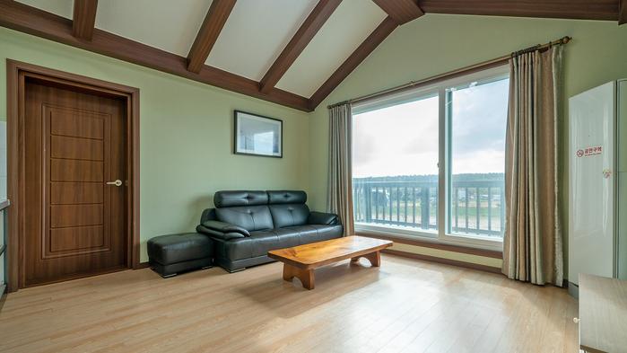Morning sea room with forest and sea, magnolia