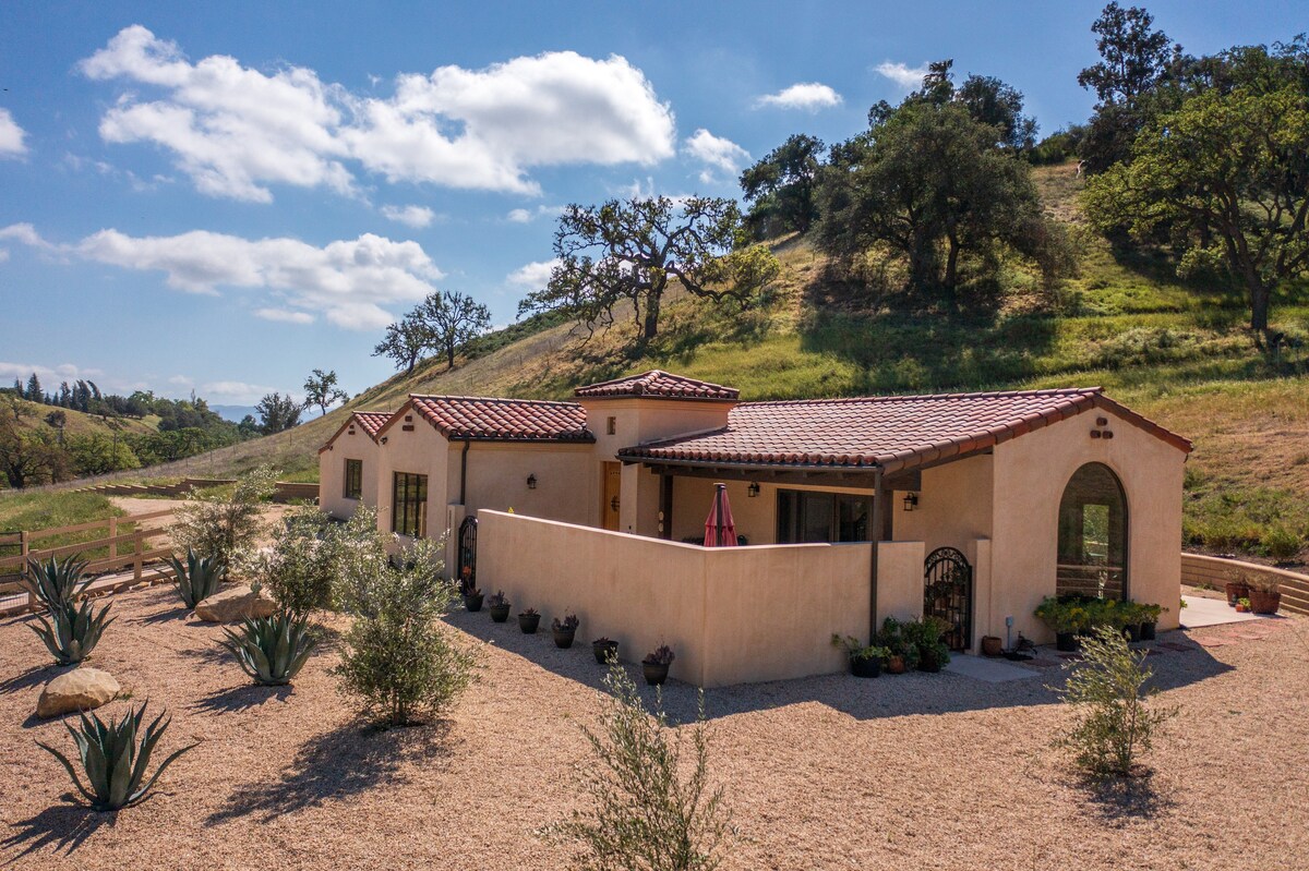 Mission-style 2-Bedroom Wine Country Getaway