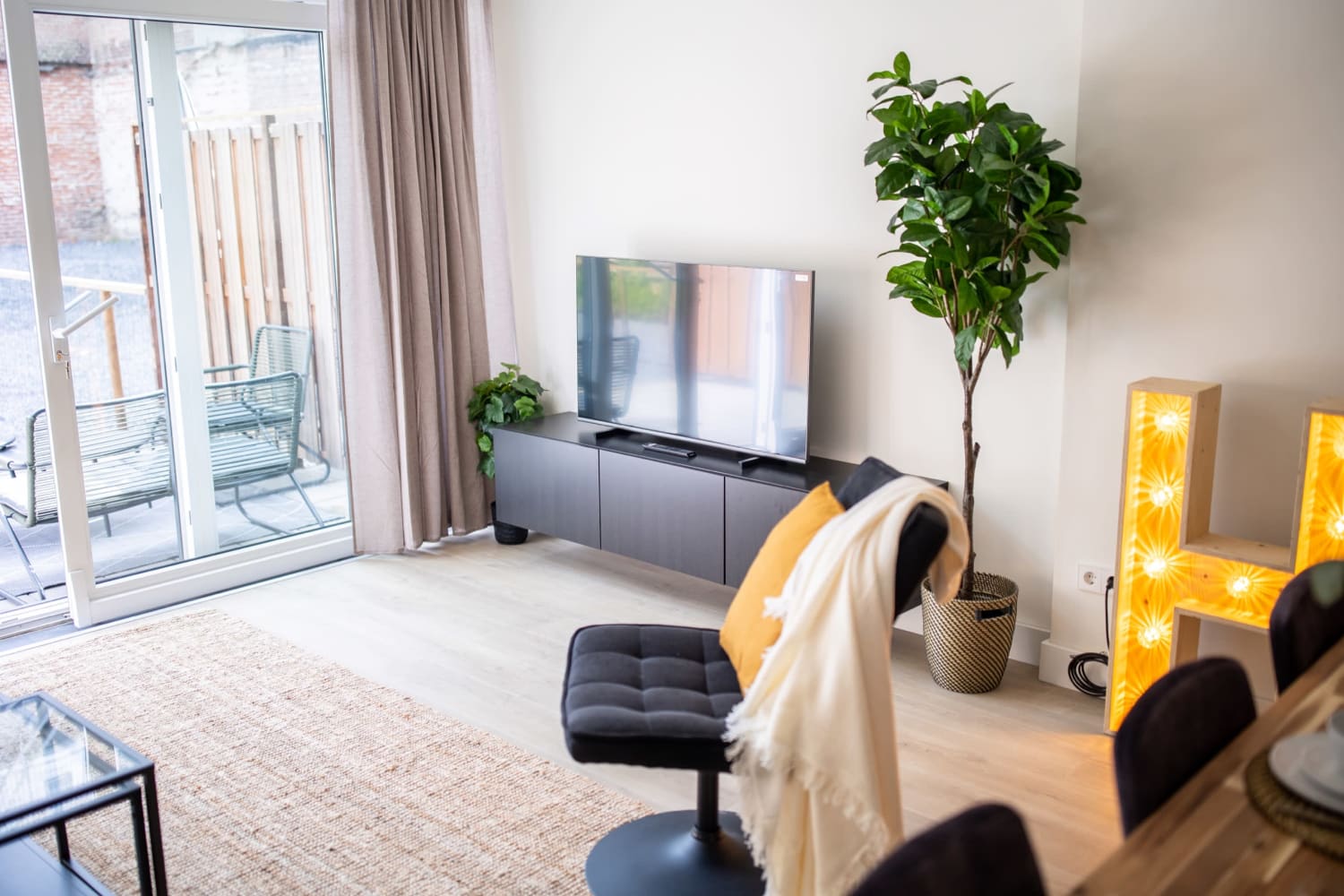 Homelike 2 Bed Serviced Apartment 105m2 -NB304H- — Rotterdam stay