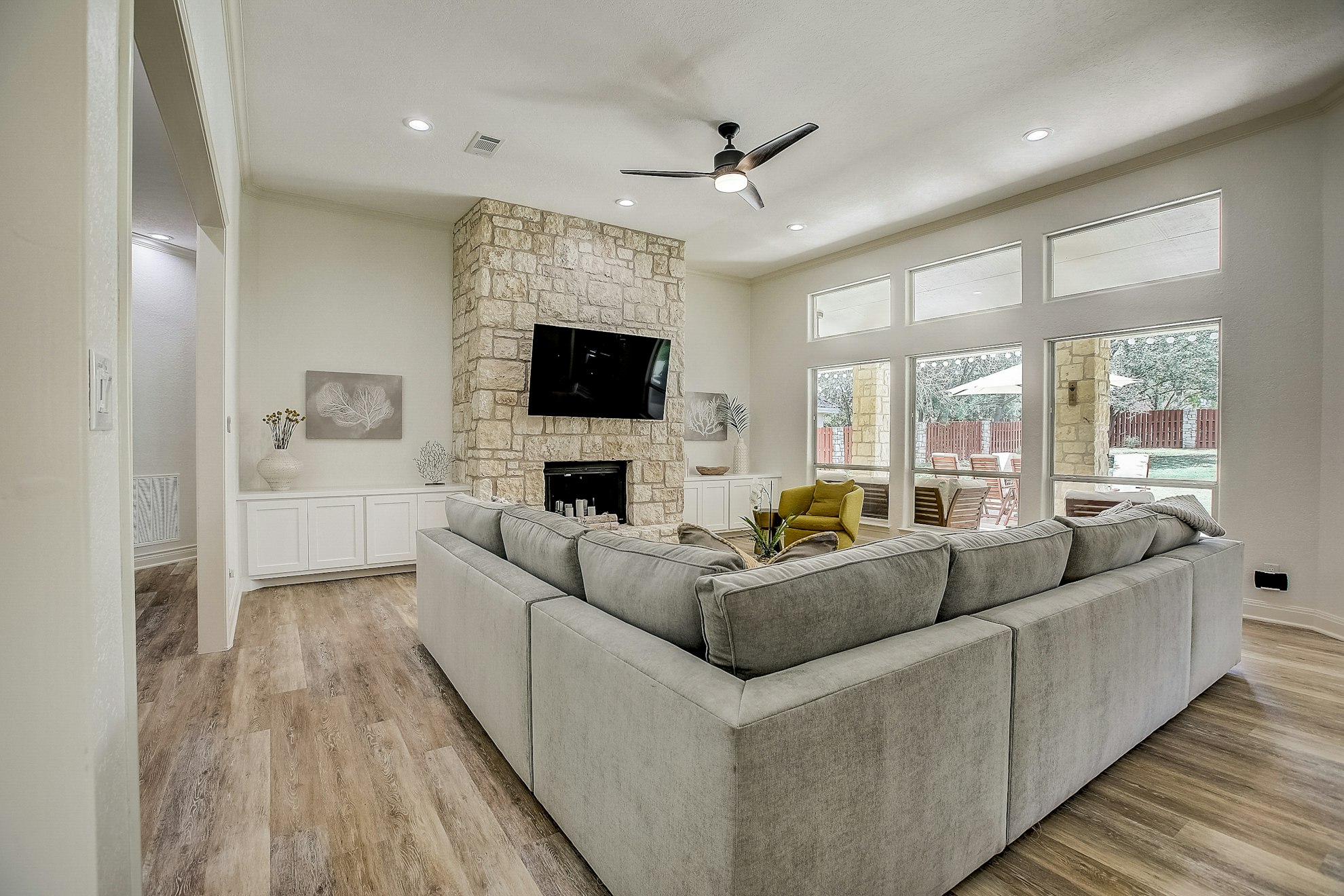 Modern 3BR Near Lake | Patio | W/D | Grill | AC