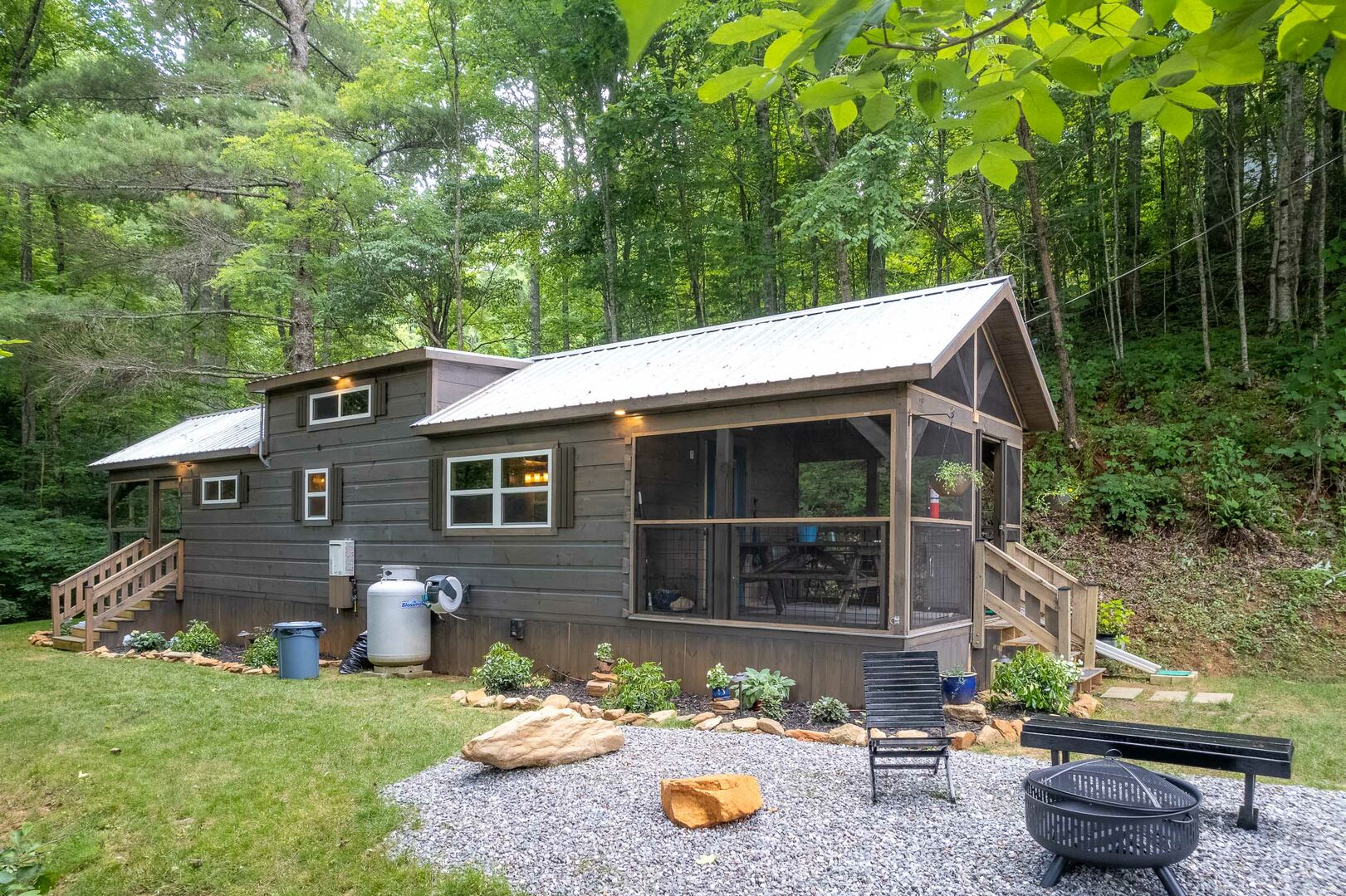 Mossy Falls - Adorable Tiny Home!