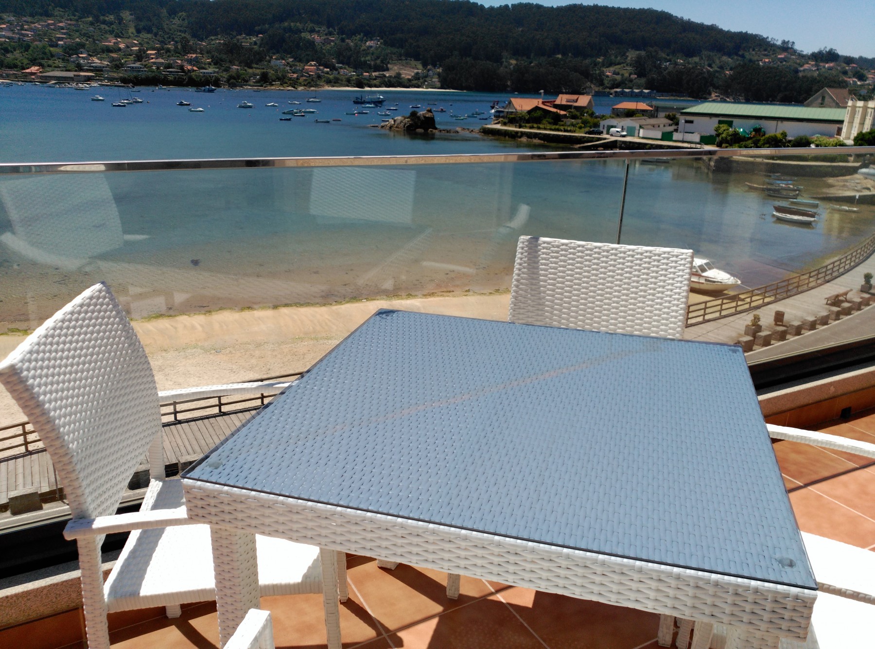 Penthouse B at the pier of Aldán