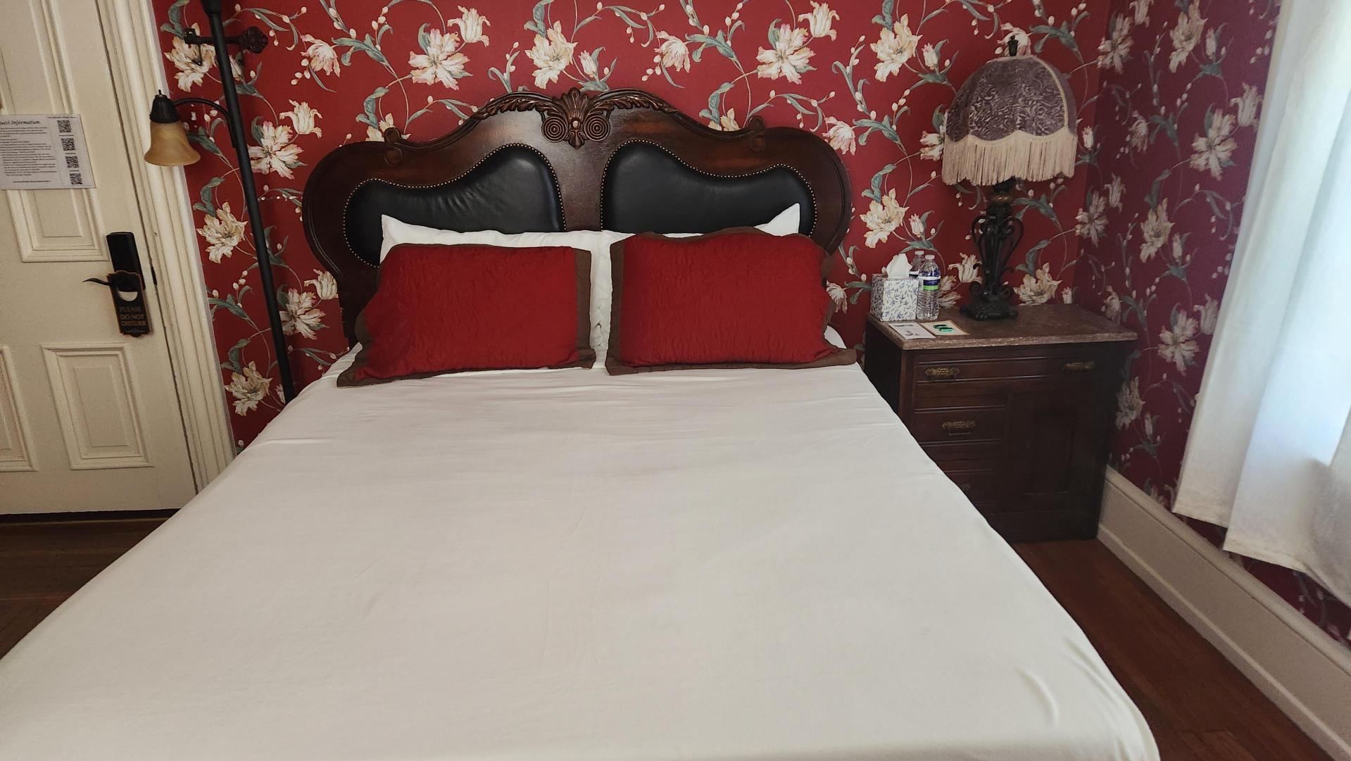 Romantic Victorian Inn 10 Min From Sight & Sound