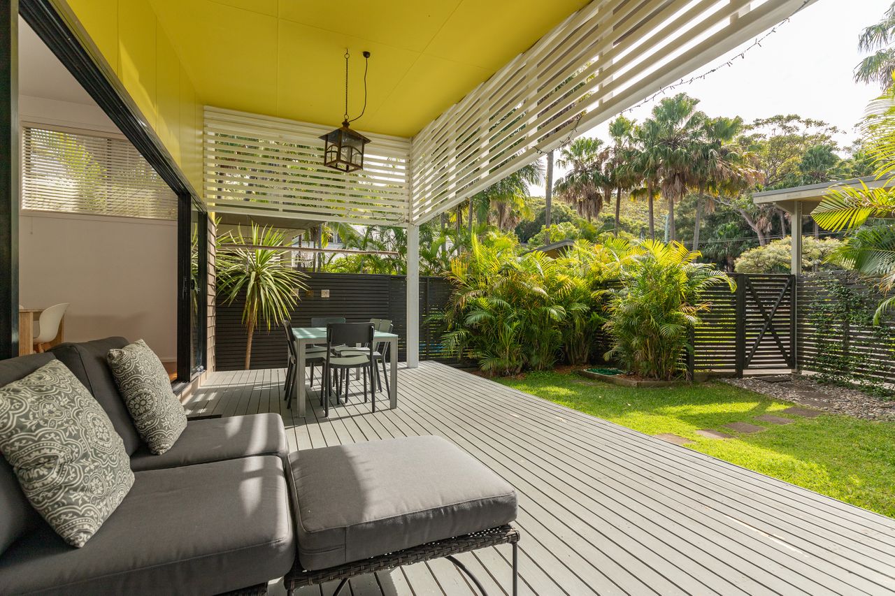 At Lizzie in Mid-Coast, Mid North Coast