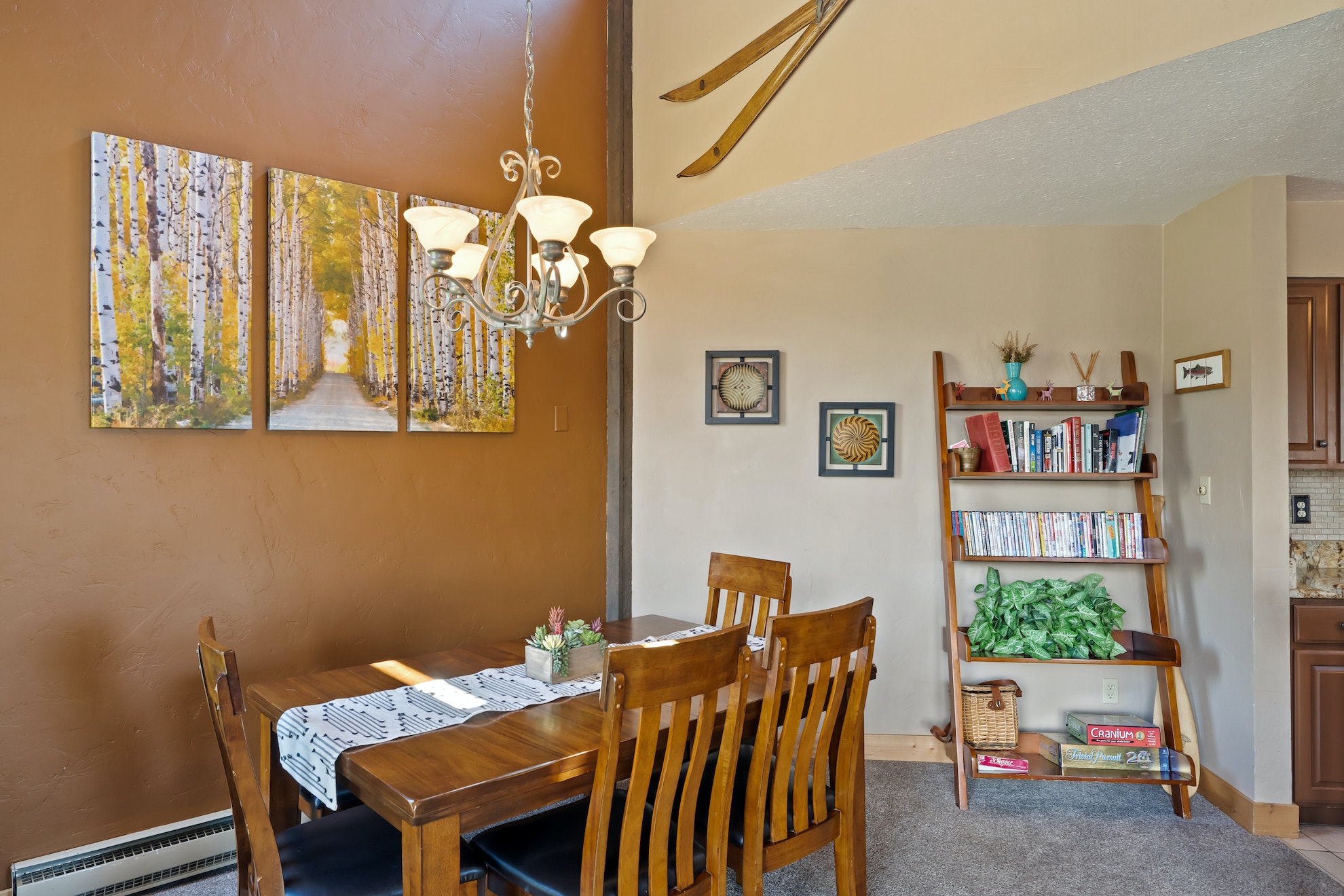 Gehobene Eigentumswohnung mit Balkon und Gaskamin - zu Fuß zu den