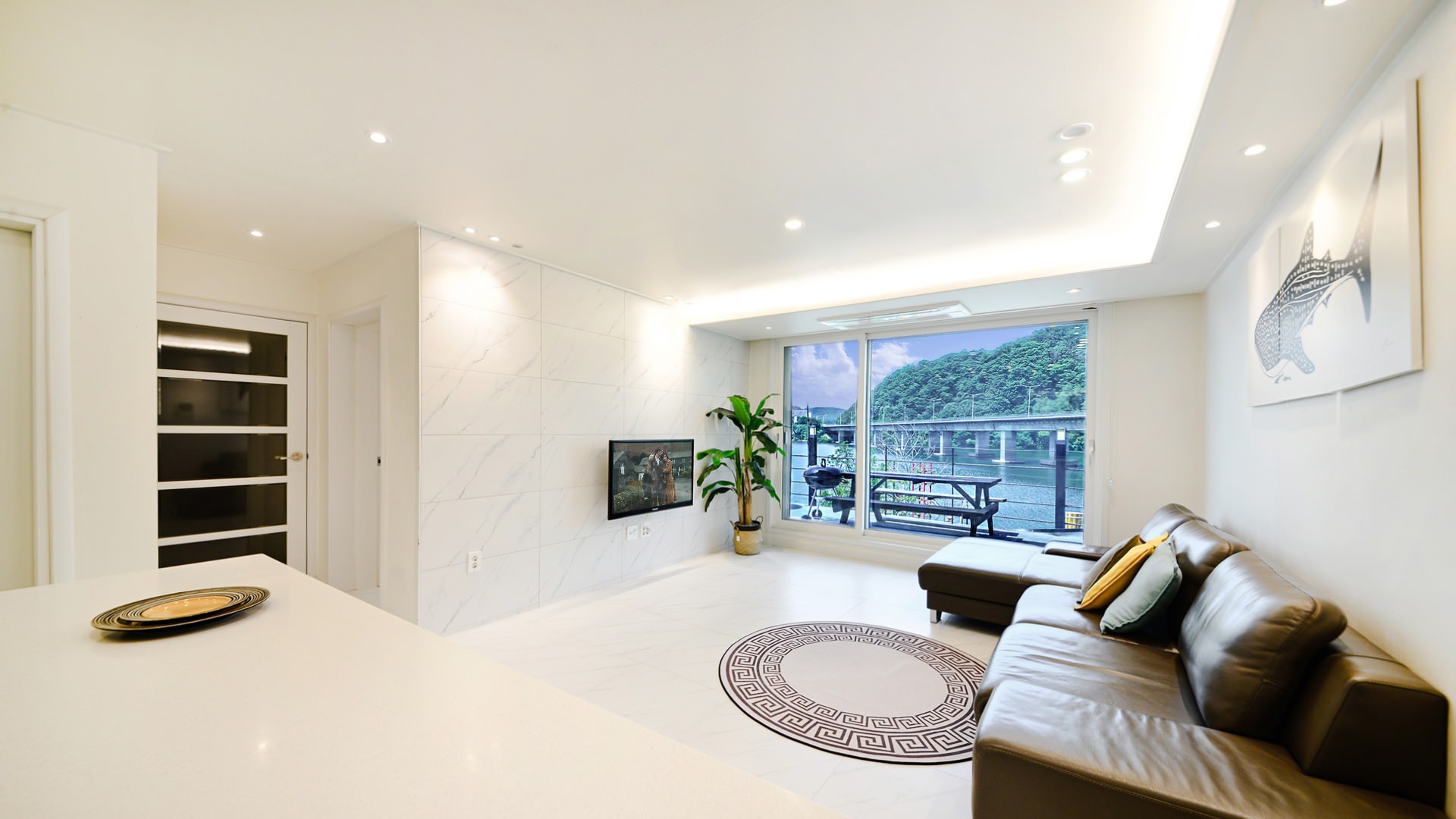 White Shark (private house/river view) in a cute and tidy accommodation located in the nature of Chuncheon