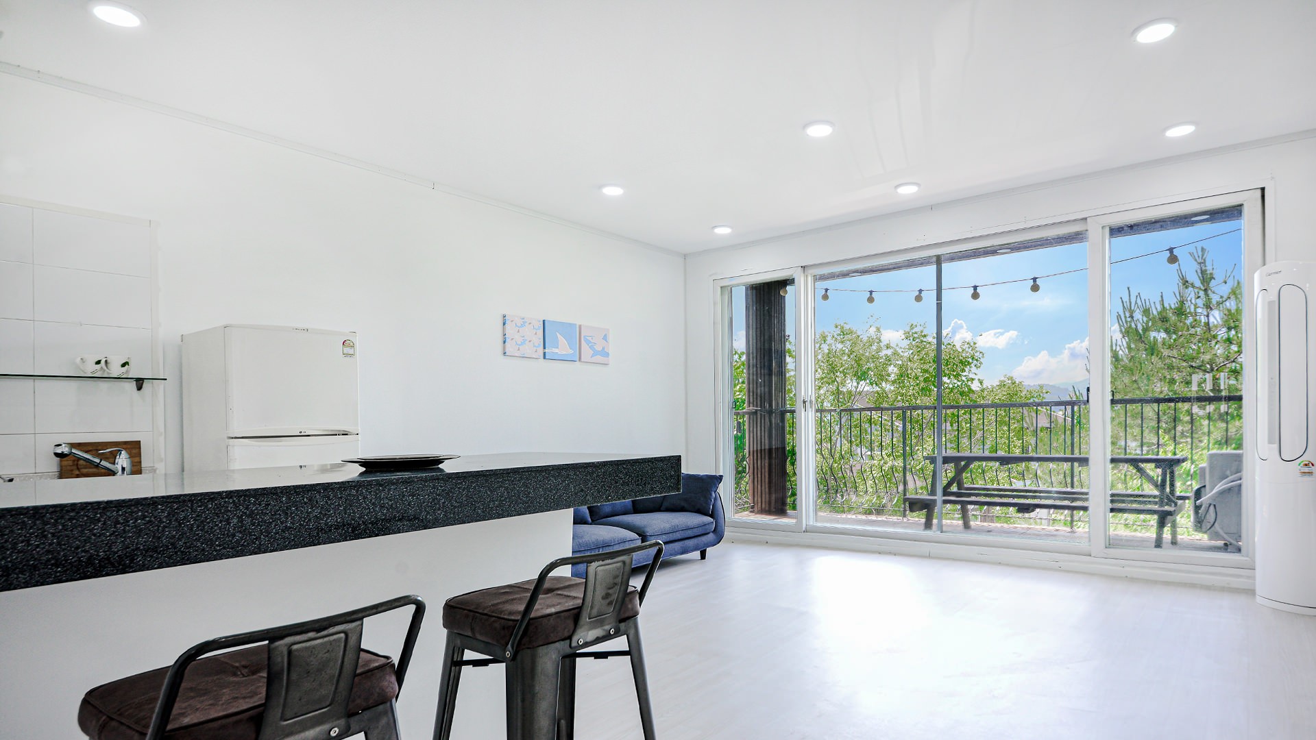 Room C-303 of a cute and tidy accommodation located in the nature of Chuncheon