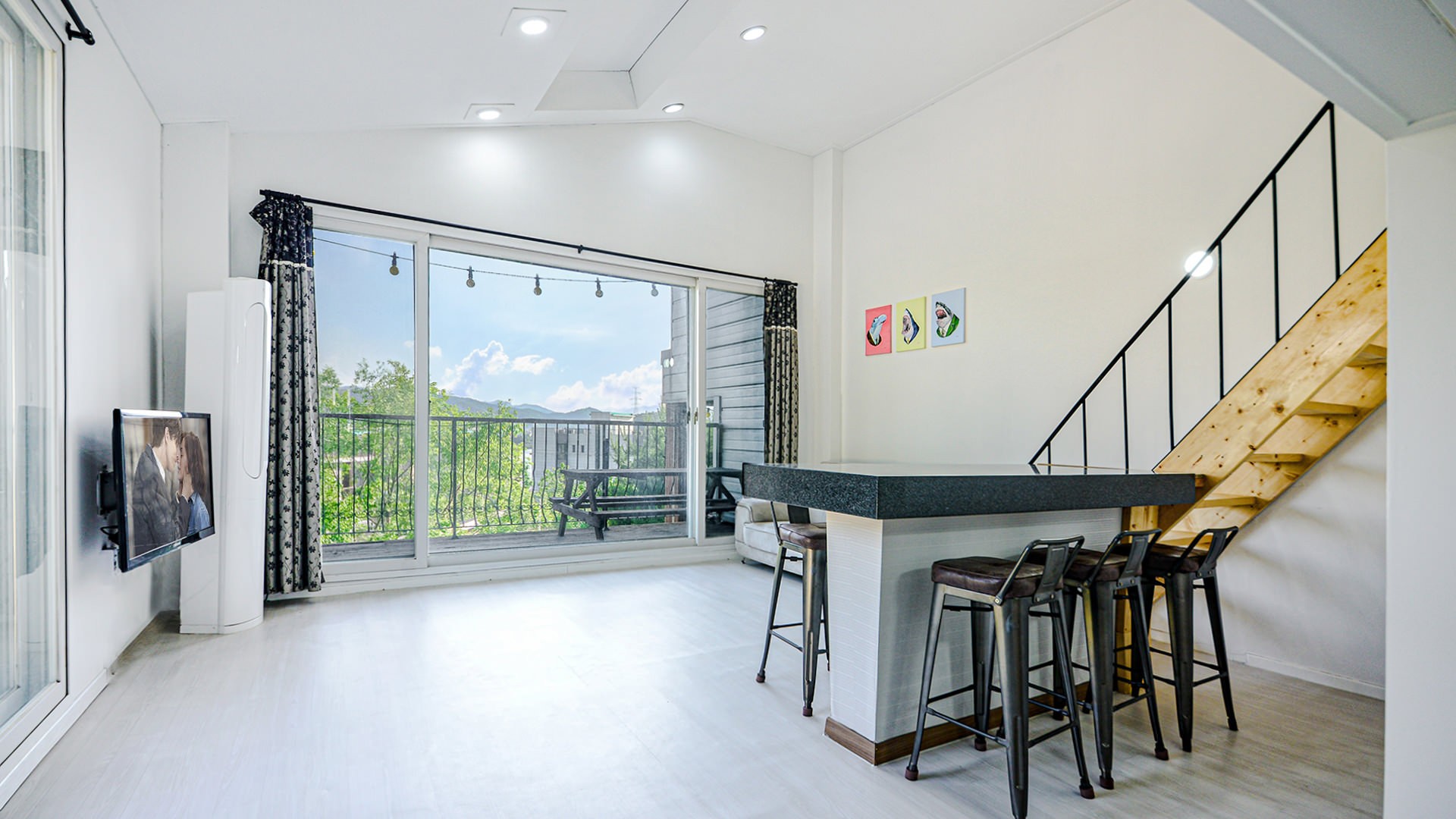 Room C-302 of a cute and tidy accommodation located in the nature of Chuncheon